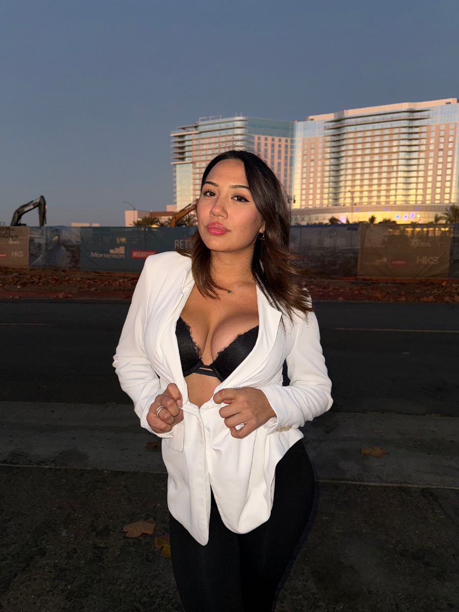 Take a pause and enjoy Ali Cruz — streaming from Asuncion