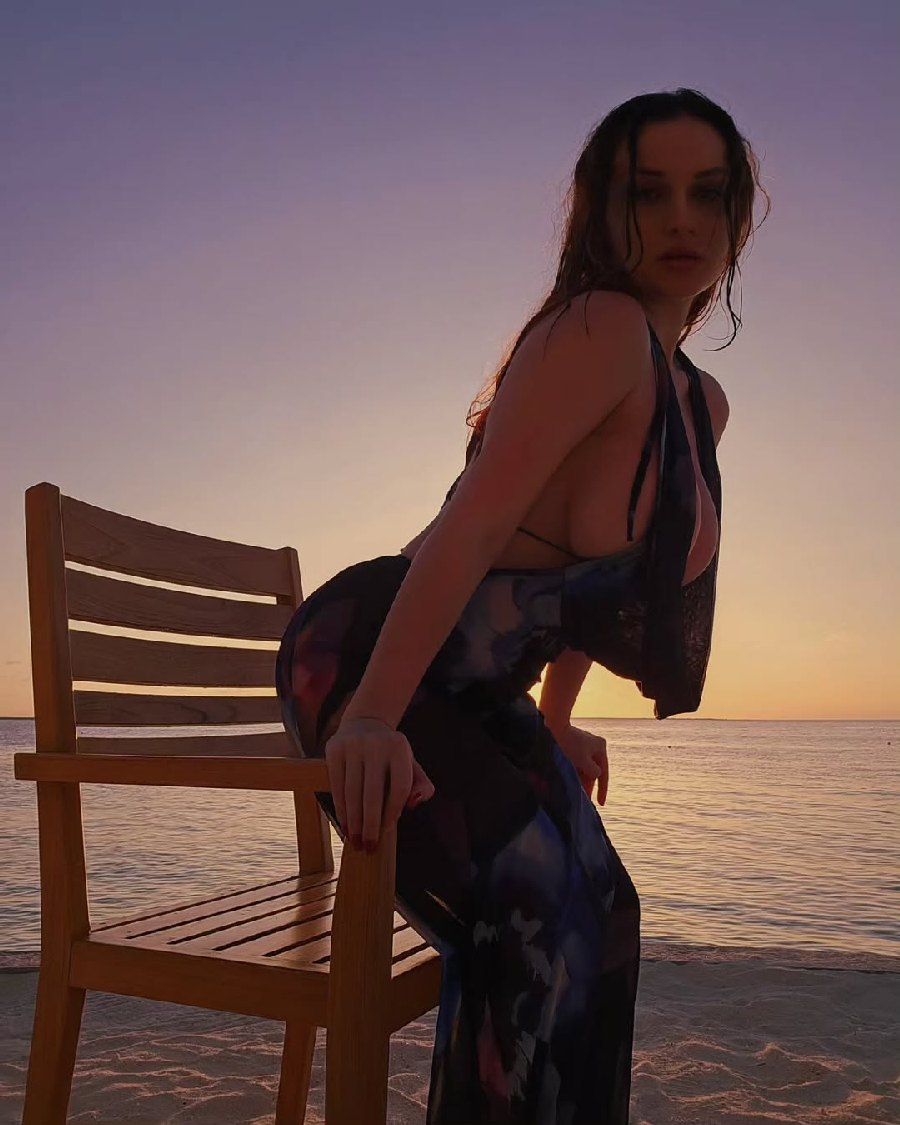 Sexy girl Miranda Faith nude in Asuncion