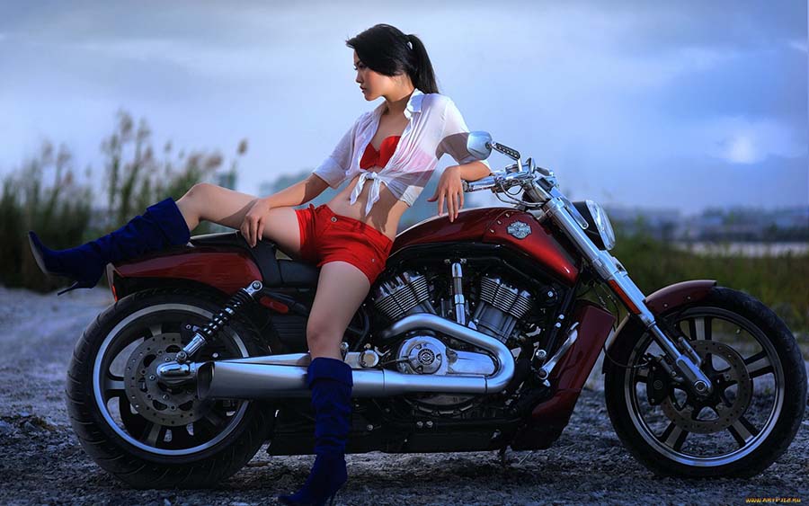 Beautiful girls and motorcycles in Asuncion