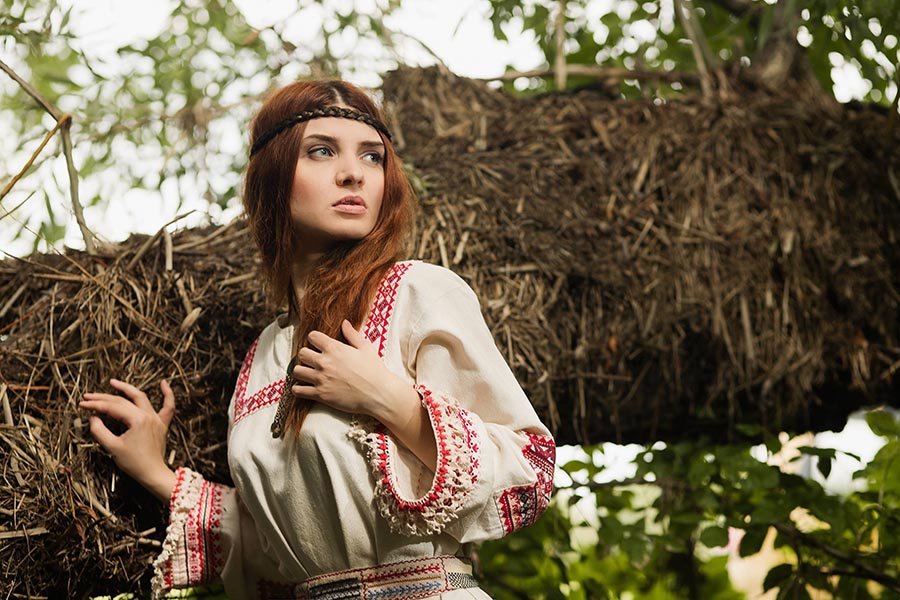 Women in Slavic costumes in Asuncion