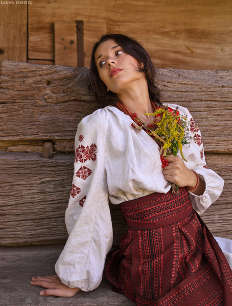 Girls in Slavic costumes in Asuncion