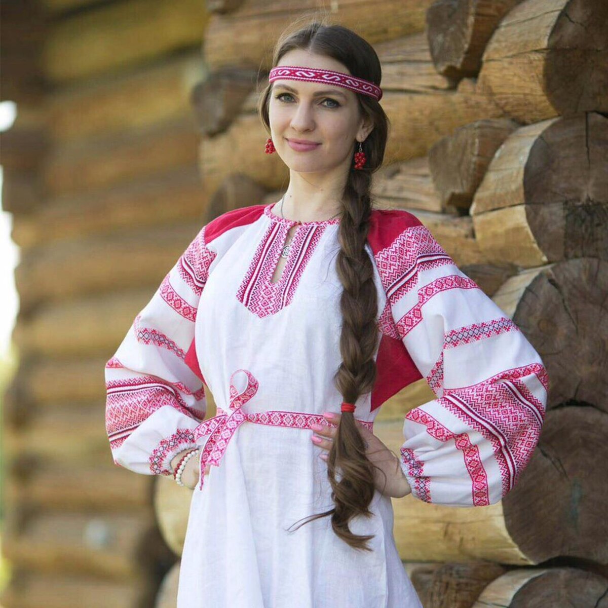 Girls in Slavic costumes in Asuncion